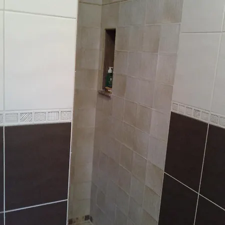 Vue 400m Plages Et Commerces Calme Confort Pour 6 A 8 Personnes Soins De Remise En Forme Possible * Propriano (Corsica)