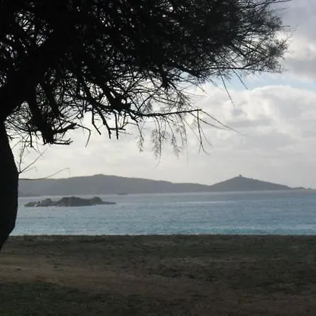 Vue 400m Plages Et Commerces Calme Confort Pour 6 A 8 Personnes Soins De Remise En Forme Possible * Propriano (Corsica)