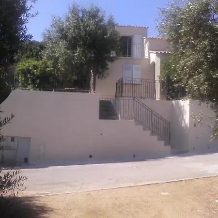 Villa Vue 400m Plages Et Commerces Calme Confort Pour 6 à 8 Personnes Soins De Remise En Forme Possible *