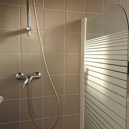 Vue 400m Plages Et Commerces Calme Confort Pour 6 A 8 Personnes Soins De Remise En Forme Possible *