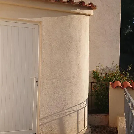 Vue 400m Plages Et Commerces Calme Confort Pour 6 à 8 Personnes Soins De Remise En Forme Possible * Propriano (Corsica)