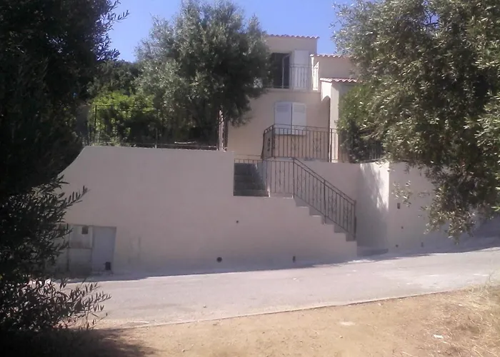 Villa Vue 400m Plages Et Commerces Calme Confort Pour 6 à 8 Personnes Soins De Remise En Forme Possible *