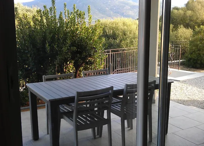 Vue 400m Plages Et Commerces Calme Confort Pour 6 A 8 Personnes Soins De Remise En Forme Possible Villa