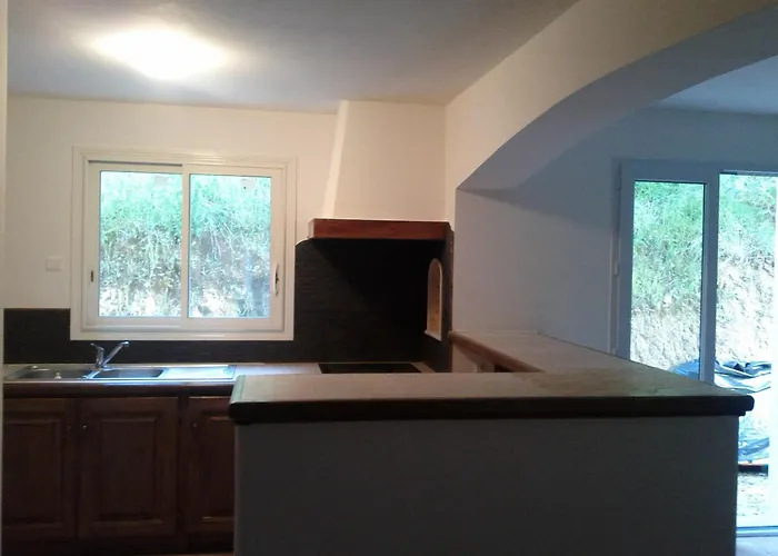 Vue 400m Plages Et Commerces Calme Confort Pour 6 A 8 Personnes Soins De Remise En Forme Possible * Propriano (Corsica)