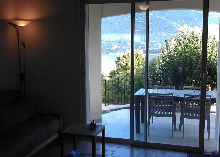 Vue 400m Plages Et Commerces Calme Confort Pour 6 à 8 Personnes Soins De Remise En Forme Possible * Propriano (Corsica)