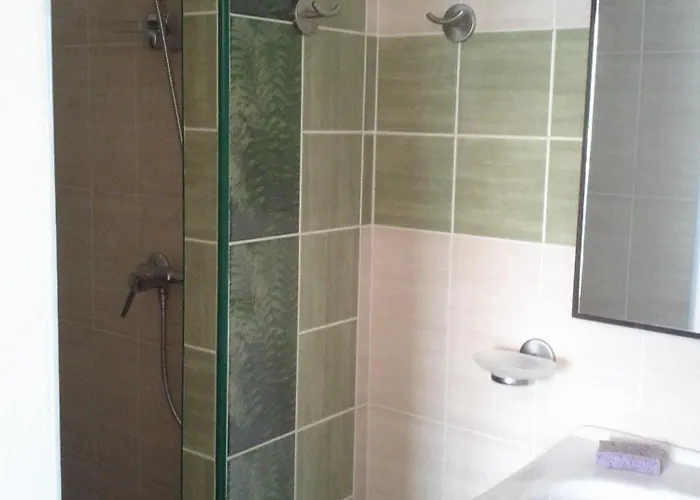 Villa Vue 400m Plages Et Commerces Calme Confort Pour 6 A 8 Personnes Soins De Remise En Forme Possible *