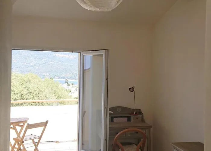 Villa Vue 400m Plages Et Commerces Calme Confort Pour 6 à 8 Personnes Soins De Remise En Forme Possible *