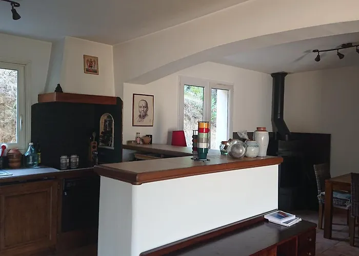 Vue 400m Plages Et Commerces Calme Confort Pour 6 à 8 Personnes Soins De Remise En Forme Possible * Propriano (Corsica)